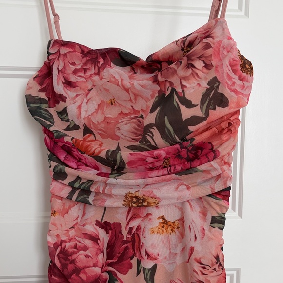 Express Floral Ruched Midi Dress - Picture 6 of 8